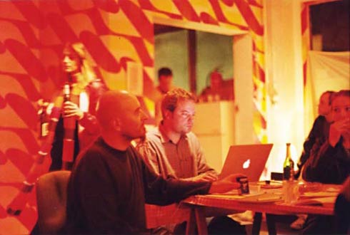 Christoph Reimann spielt Laptopmusik. Langweilig?